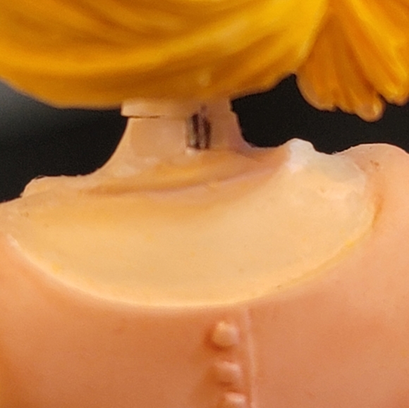 Sisters Figurine Table Top Pink and Blue By Claire Stoner 2004 - Picture 7 of 9